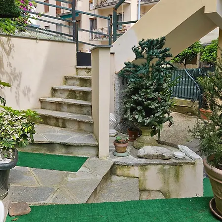 House Leomar Di Sara Πανσιόν