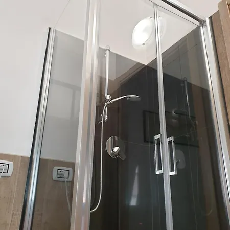 Affittacamere House Leomar Di Sara