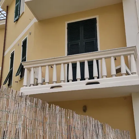 House Leomar Di Sara * Genova